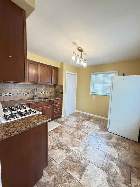 6868 Norborne Avenue, Dearborn Heights, MI 48127 — Photo 16