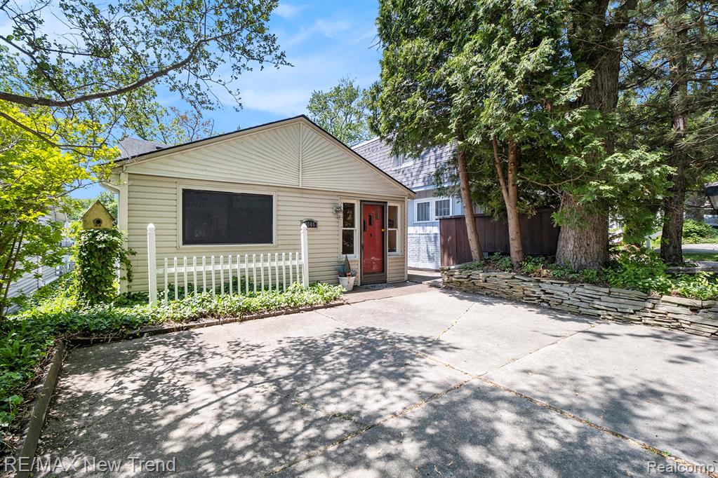 4044 Fieldview Avenue, West Bloomfield, MI 48324 — Photo 2