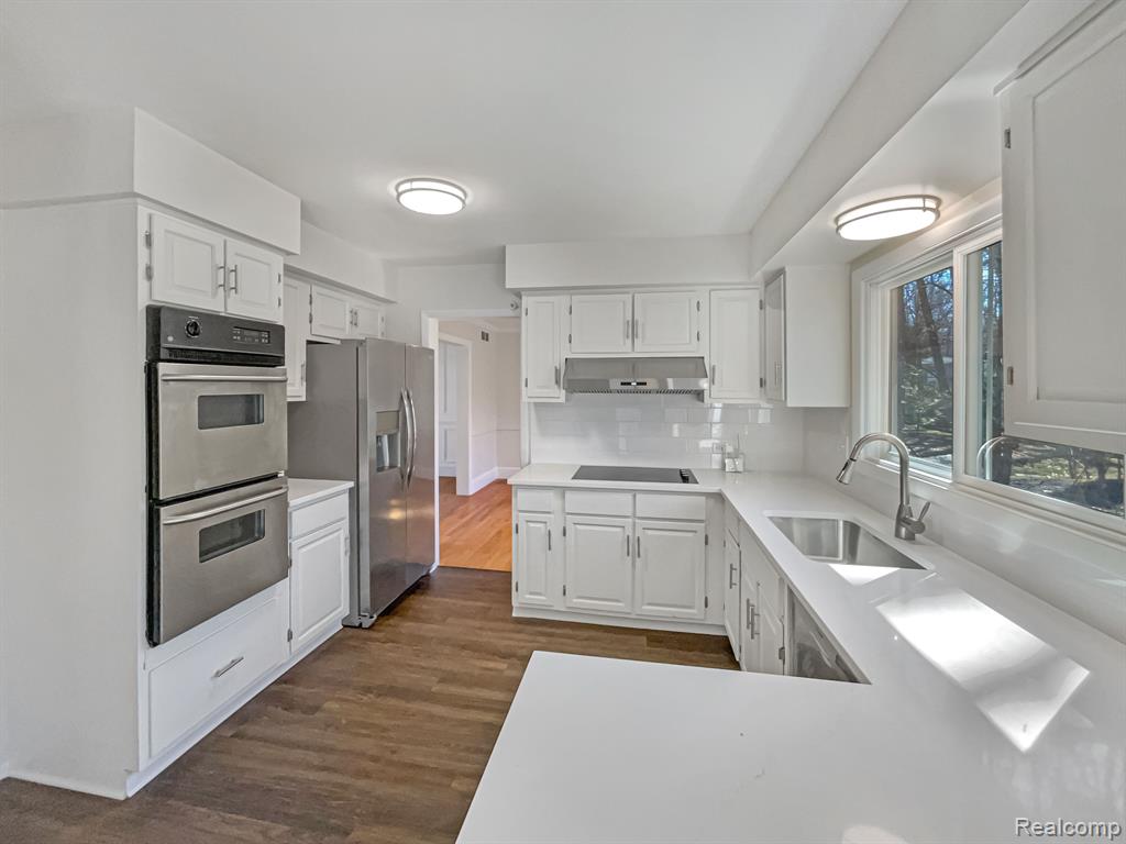 3684 MIDDLETON Drive, Ann Arbor, MI 48105 — Photo 6