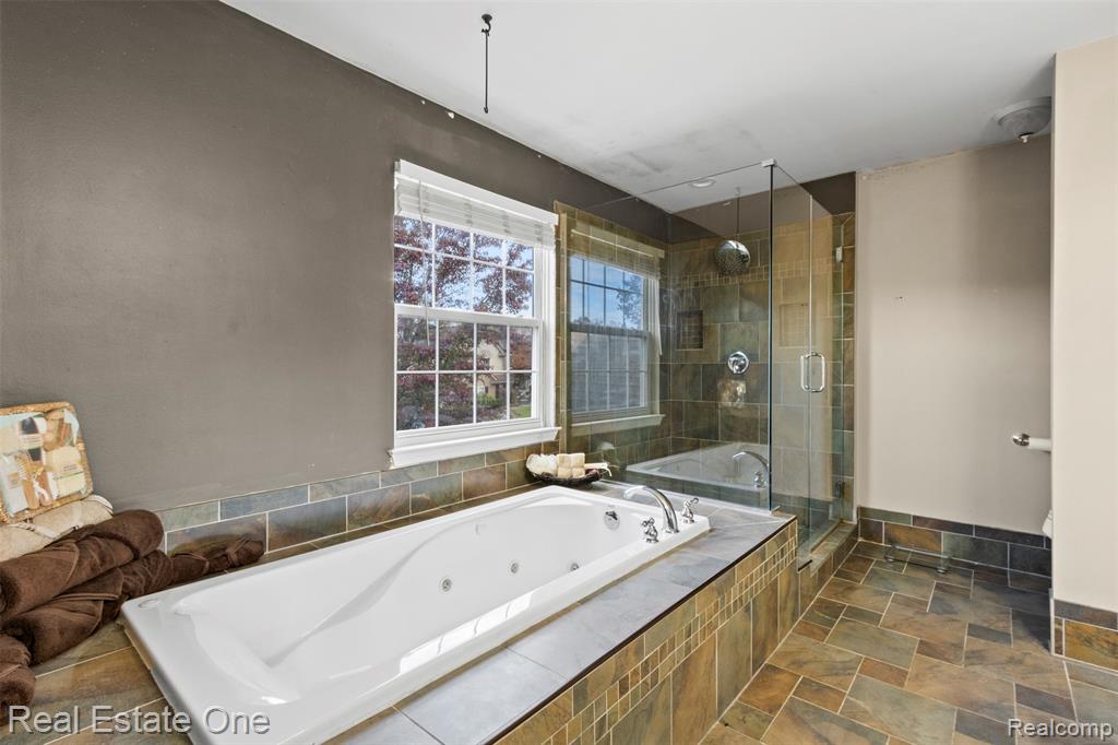 43275 Pond Bluff Drive, Belleville, MI 48111 — Photo 25