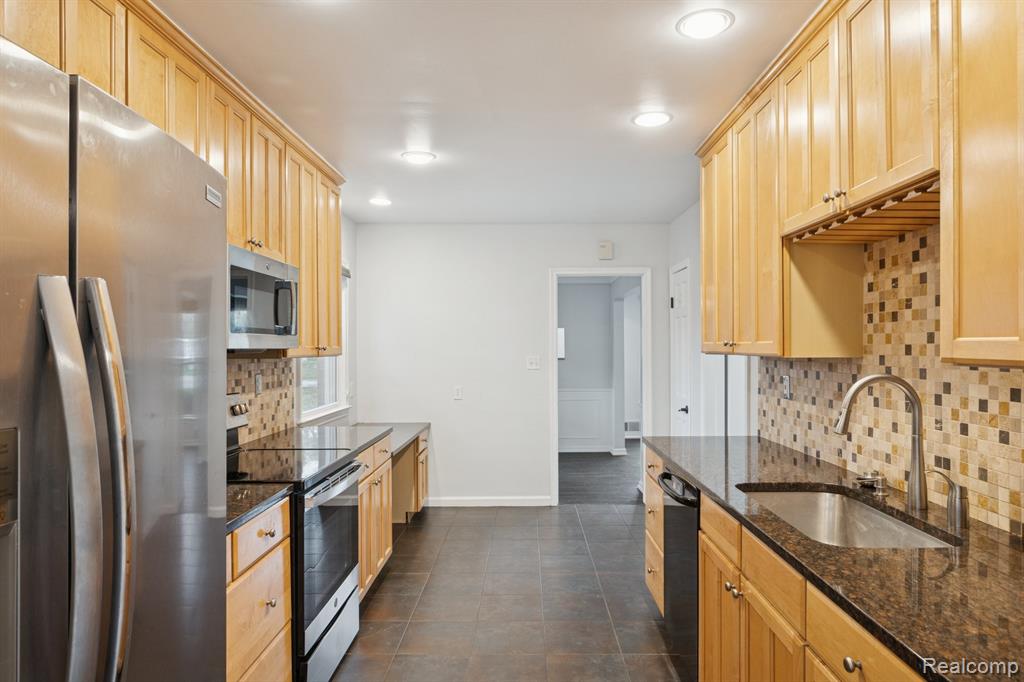 32463 Sheridan, Beverly Hills, MI 48025 — Photo 18