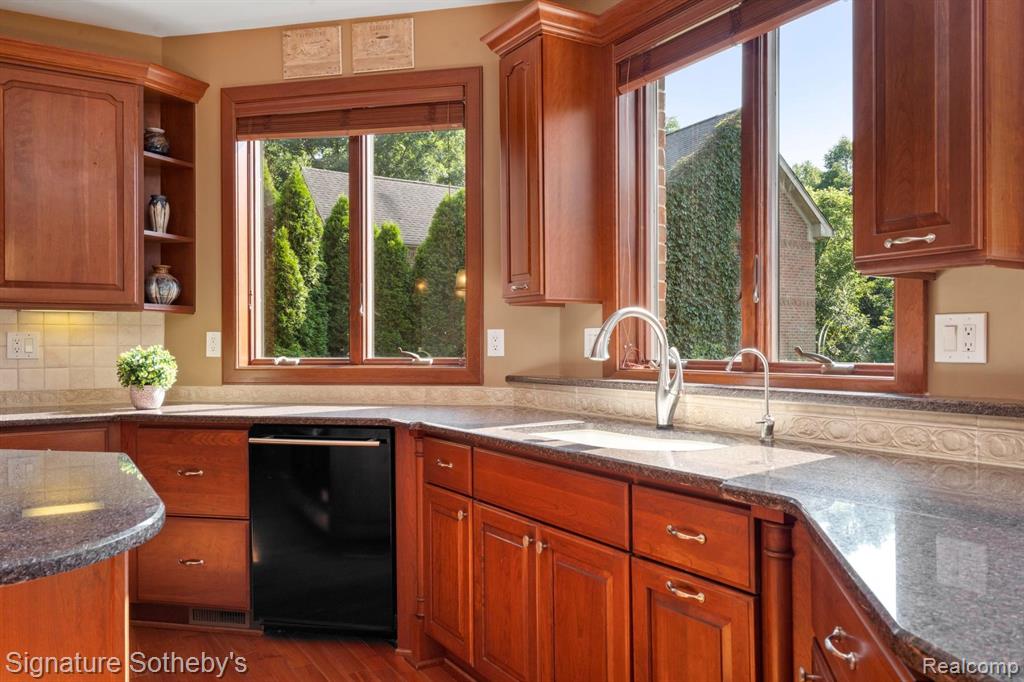 5557 Cobble Lane, Dexter, MI 48130 — Photo 16