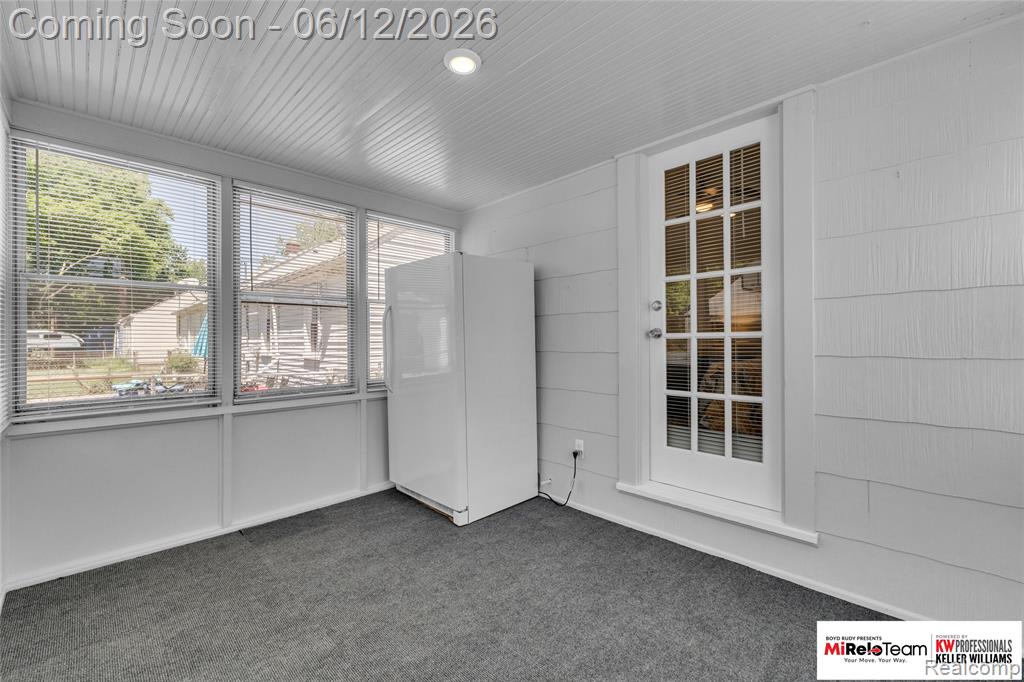 19525 Dalby, Redford, MI 48240 — Photo 24