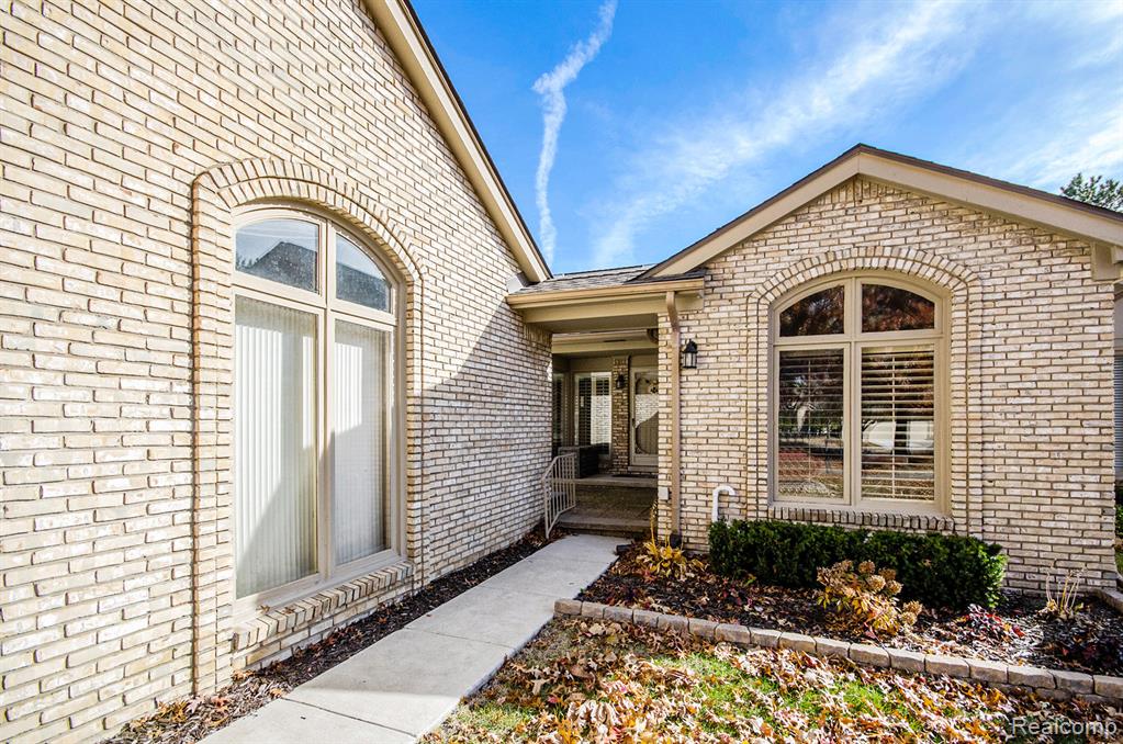 43053 W Kirkwood Drive, 30, Clinton Twp, MI 48038 — Photo 5