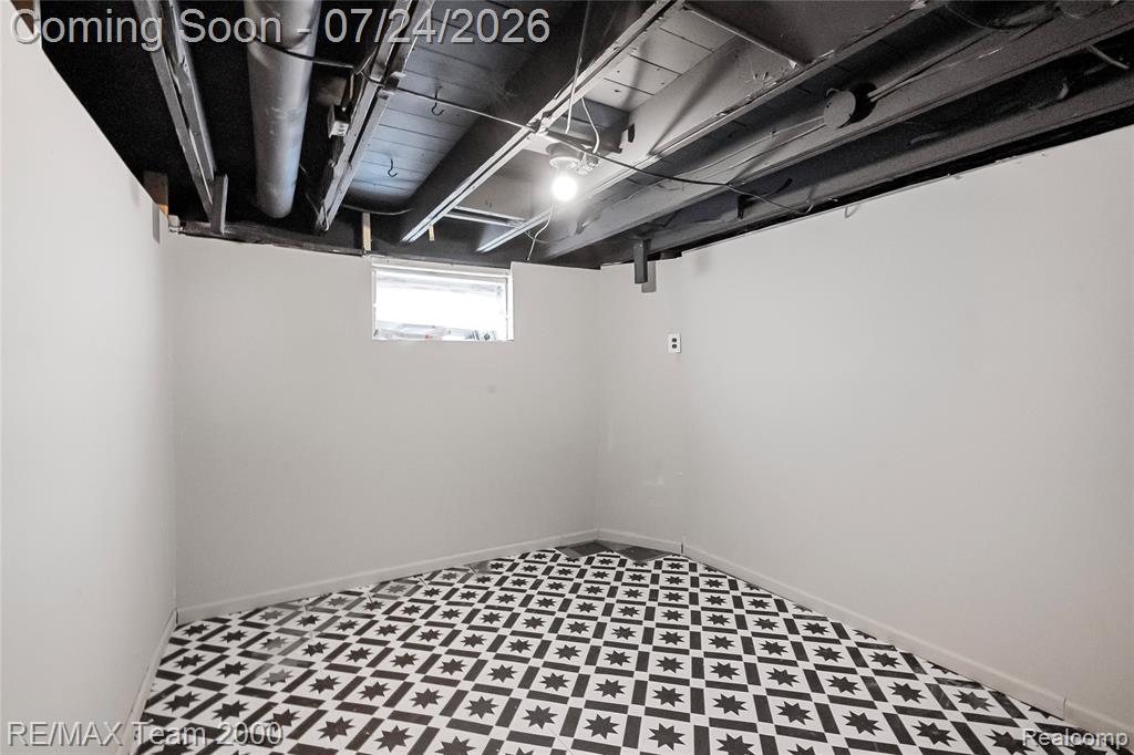 19615 Eastwood Drive, Harper Woods, MI 48225 — Photo 35