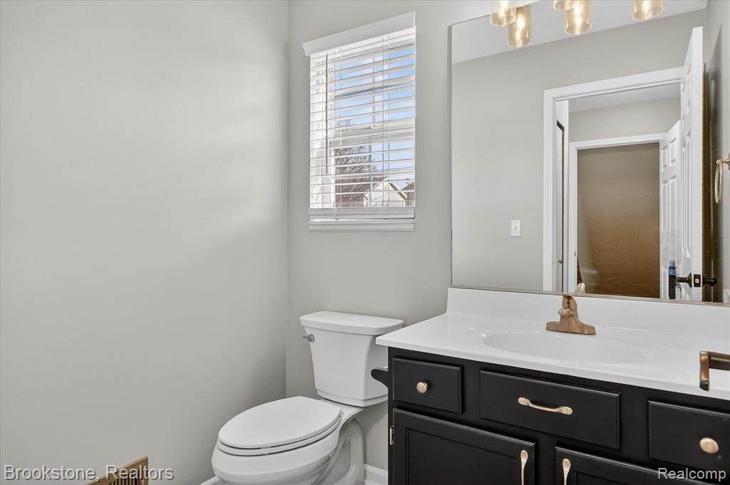 116 Maple Boulevard, Monroe, MI 48162 — Photo 11