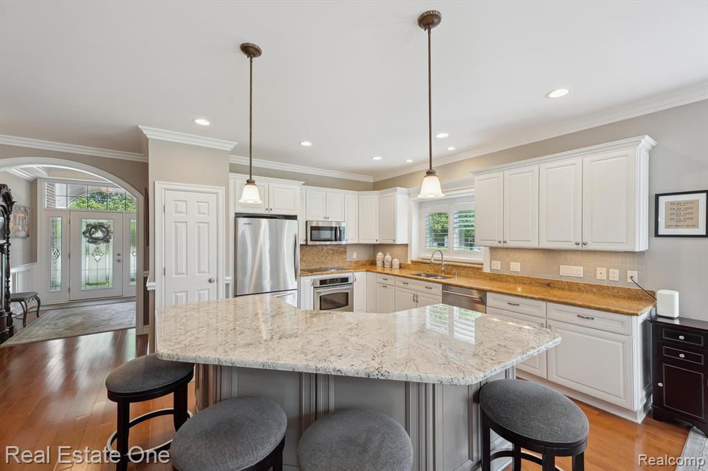 446 Delmar Court, Highland, MI — Photo 13