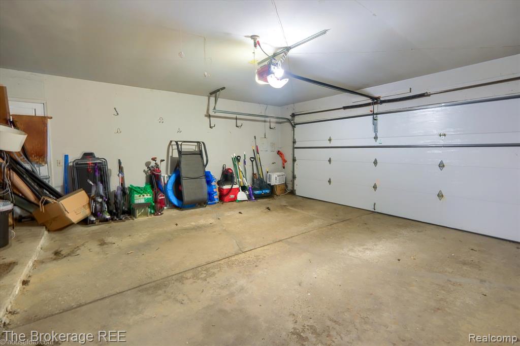 5312 Michael Court, Grand Blanc, MI 48439 — Photo 33