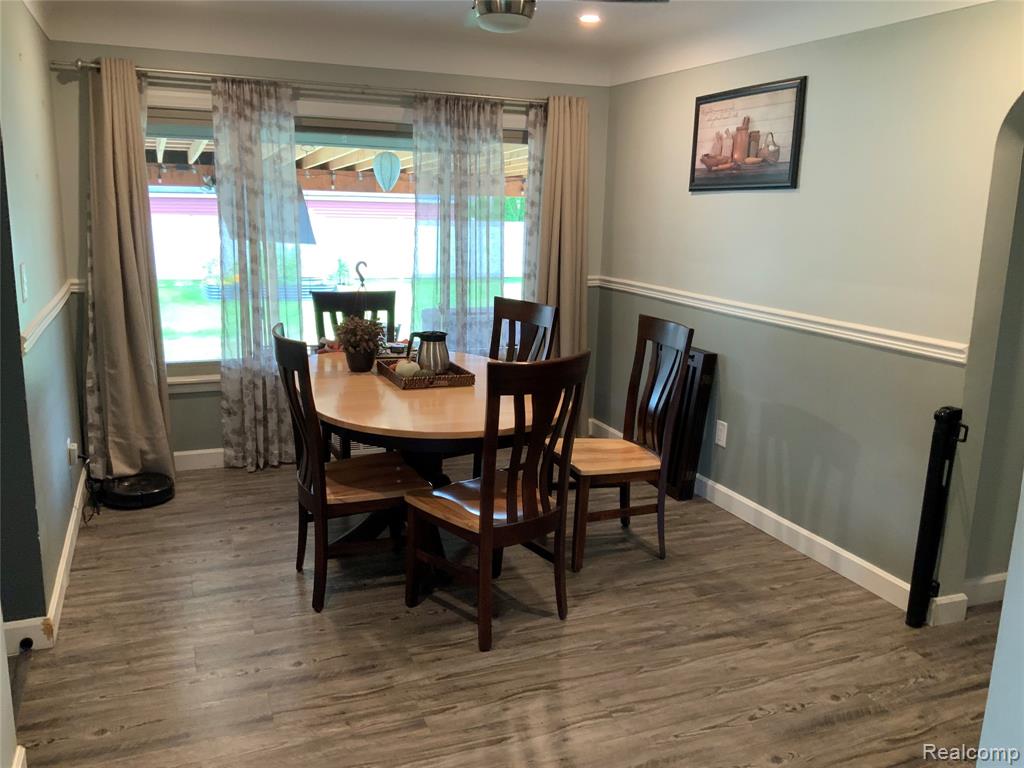 8949 Roslyn Street, Livonia, MI 48150 — Photo 17