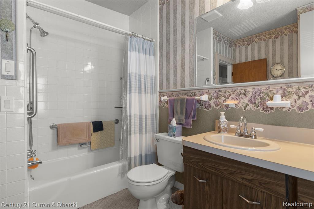 6839 ORCHARD Avenue, Dearborn, MI 48126 — Photo 21