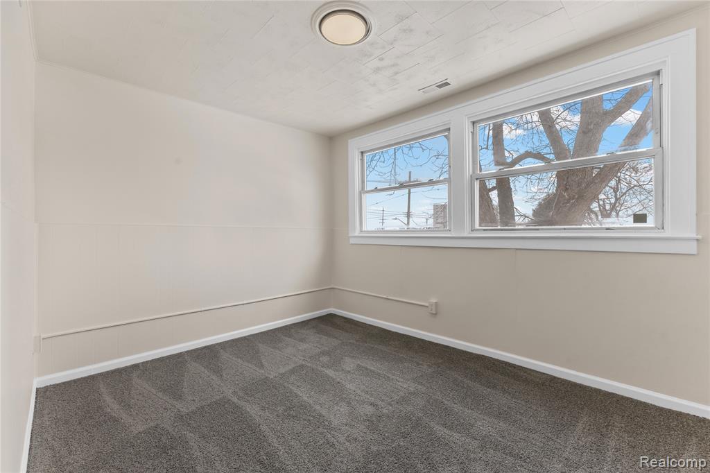 24857 Landau, Center Line, MI 48015 — Photo 25