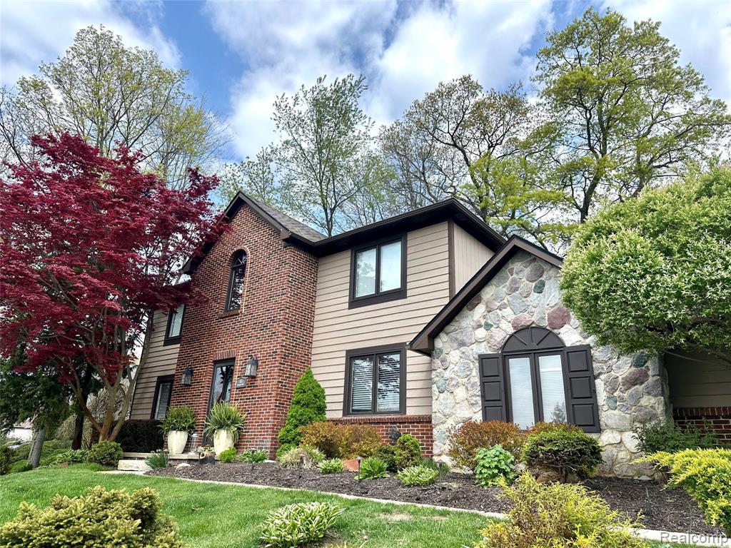 85 Overlake Drive, Lake Orion, MI 48362 — Photo 2