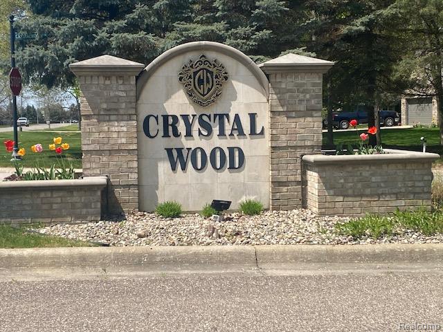 74 Emeraldwood Trail, Flushing, MI 48433 — front exterior