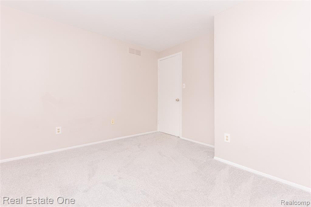 41958 Sunderland Drive, Canton, MI 48187 — Photo 35
