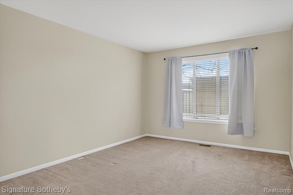 7107 Pebble Park Drive, 163, West Bloomfield, MI — Photo 31