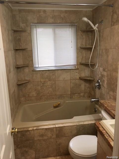 74 Odanah Street, Lake Orion, MI 48362 — Photo 9
