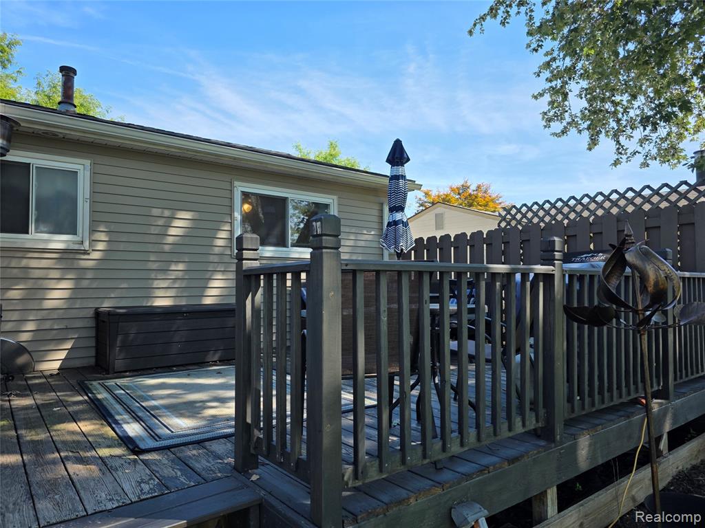 397 University Avenue, South Lyon, MI 48178 — Photo 28
