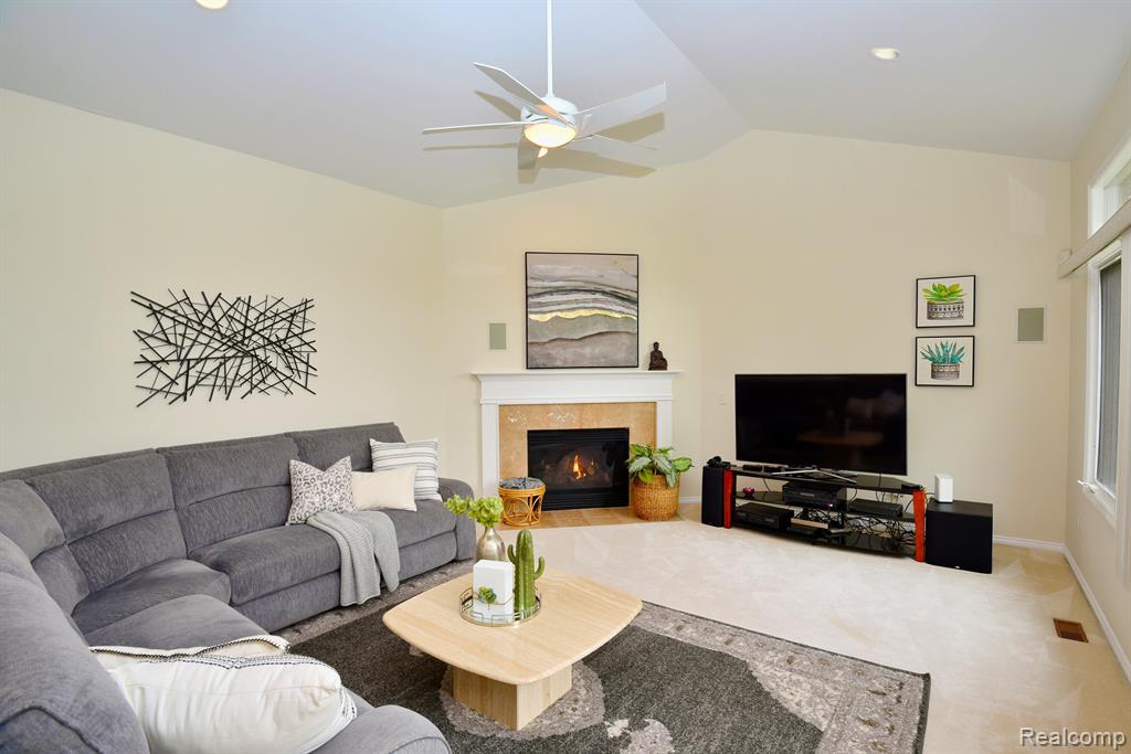 4297 SPRINGBROOK Drive, Sterling Heights, MI 48314 — Photo 19