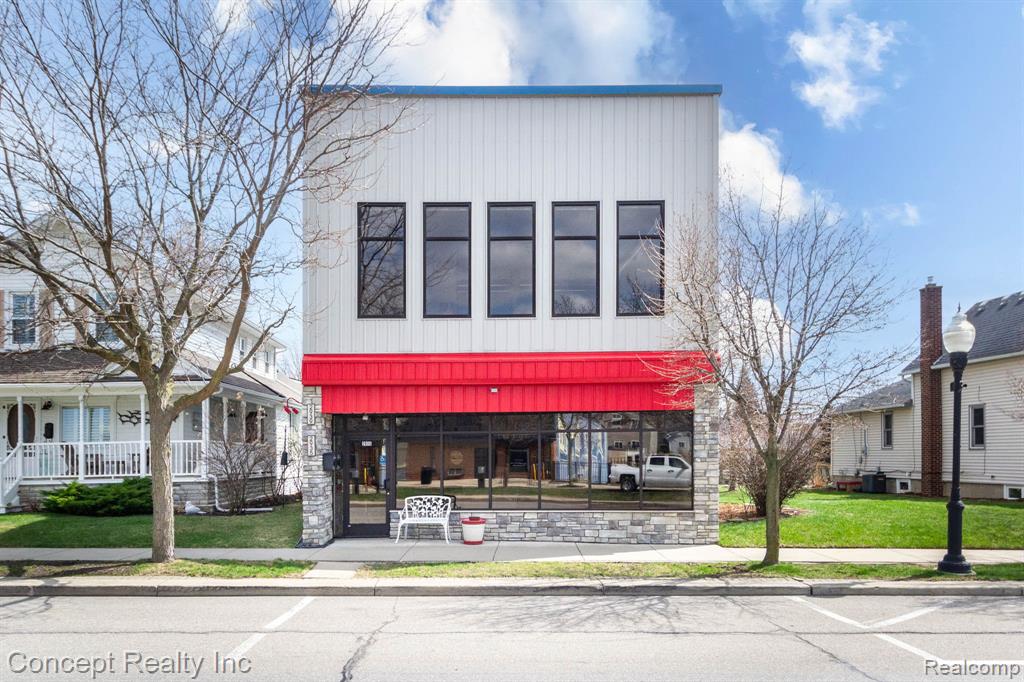 2935 W Jefferson Avenue, Trenton, MI 48183