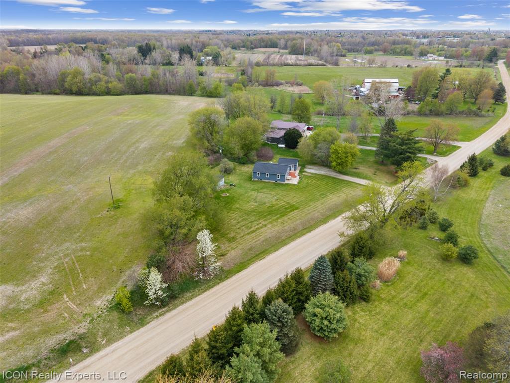 6093 Old State Road, North Branch, MI 48461 — Photo 38