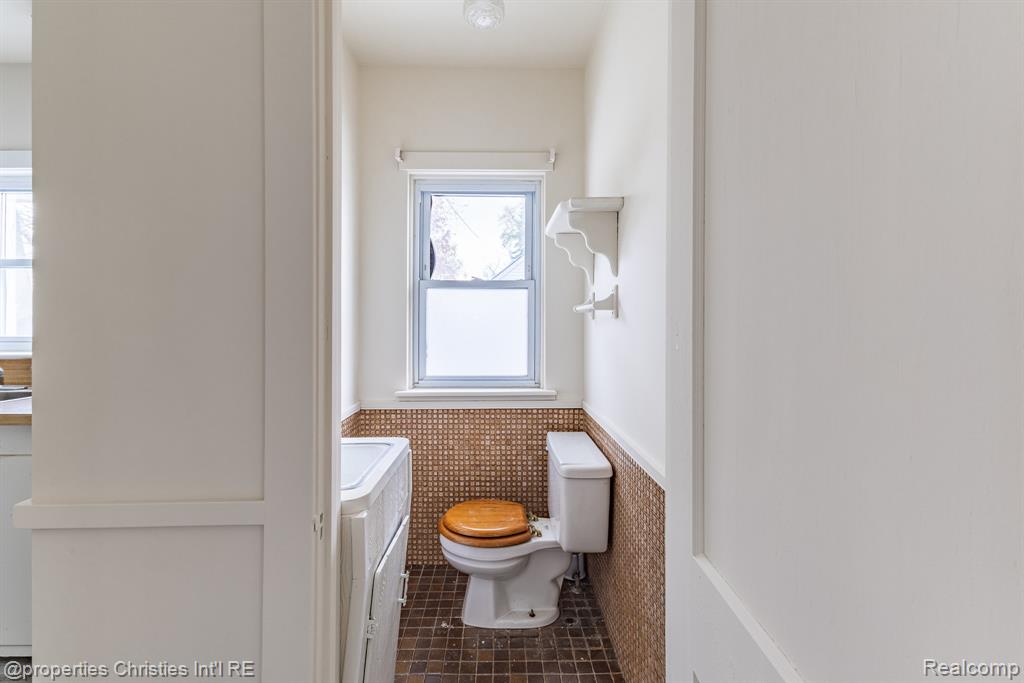 8056 Dawn Drive, Sterling Heights, MI 48314 — Photo 18