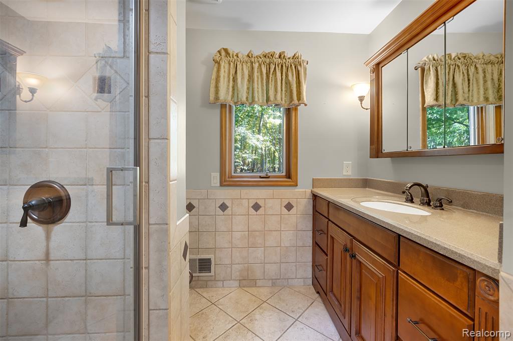 8830 Voigt Avenue, Grosse Ile, MI 48138 — Photo 20