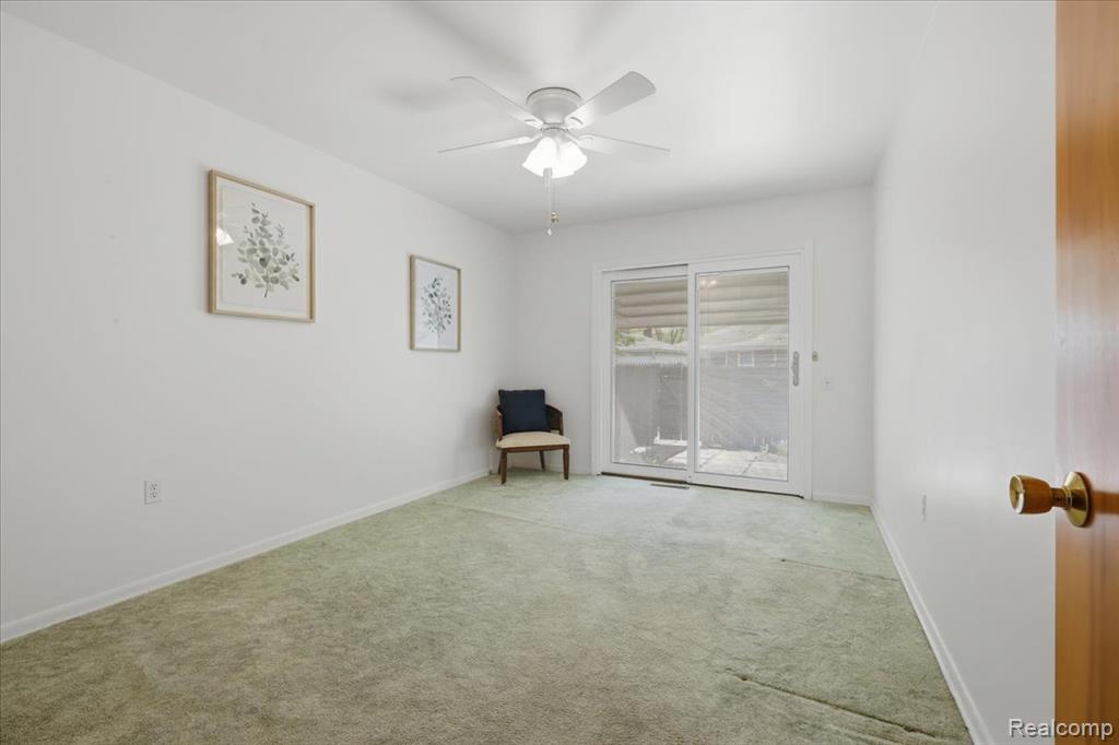 20290 Vernier Road, Harper Woods, MI 48225 — Photo 15