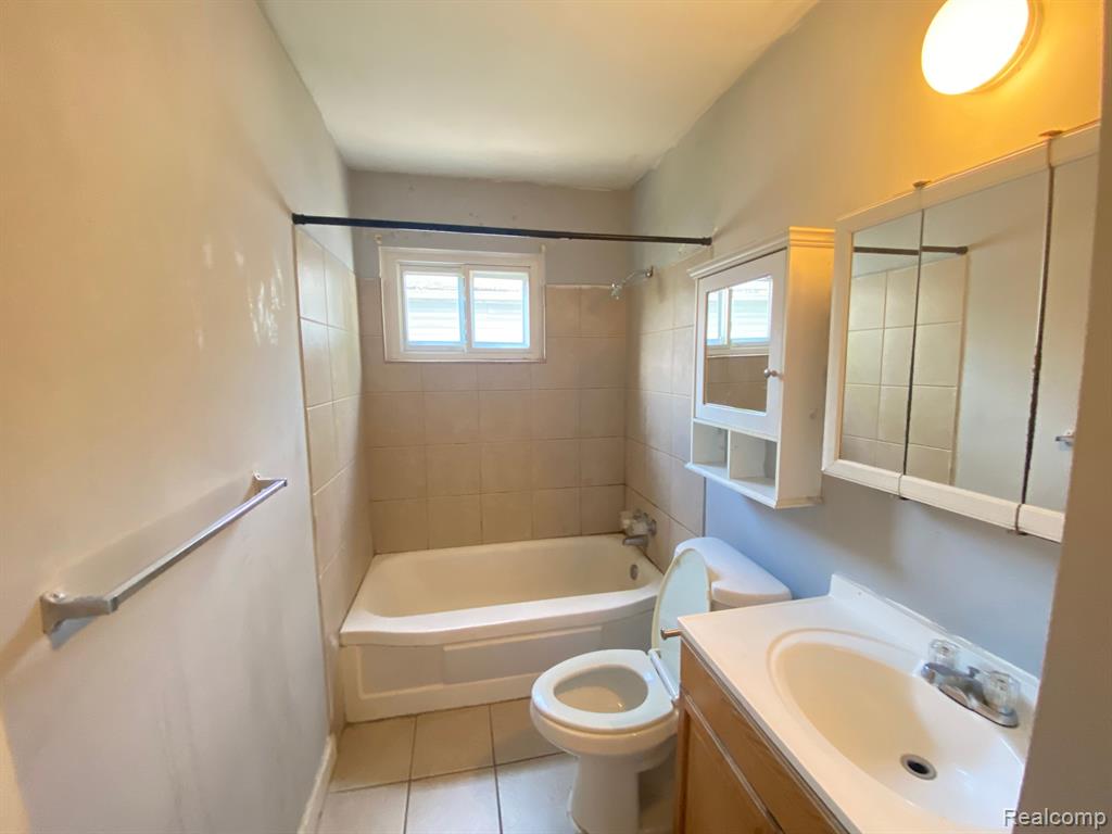 6810 OLDHAM Street, Taylor, MI — Photo 7