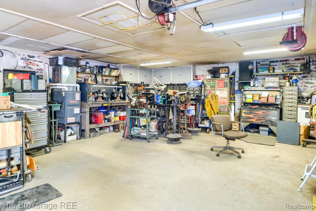 9050 E Bristol Road, Davison, MI 48423 — Photo 25