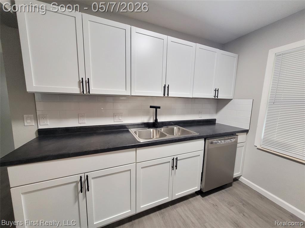 22084 Normandy Avenue, Eastpointe, MI 48021 — Photo 8