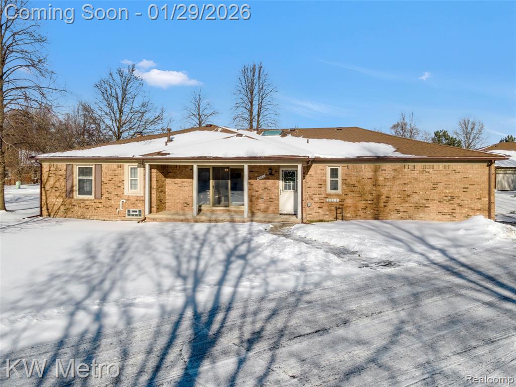 49321 Glasco Court, Utica, MI 48315 — front exterior