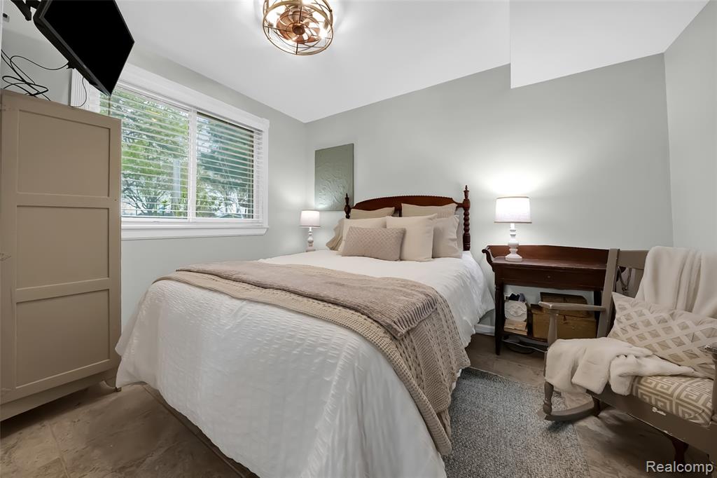 809 Holly Bush Drive, Holly, MI 48442 — Photo 18