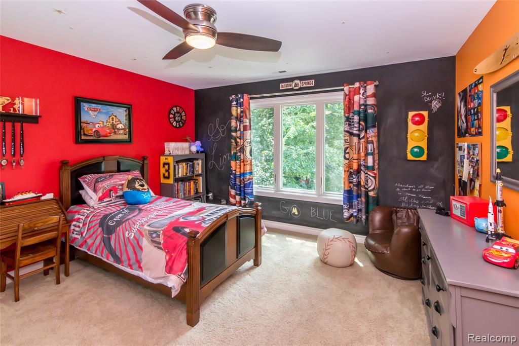 3166 W Beach Lake Drive, Milford, MI, 48380