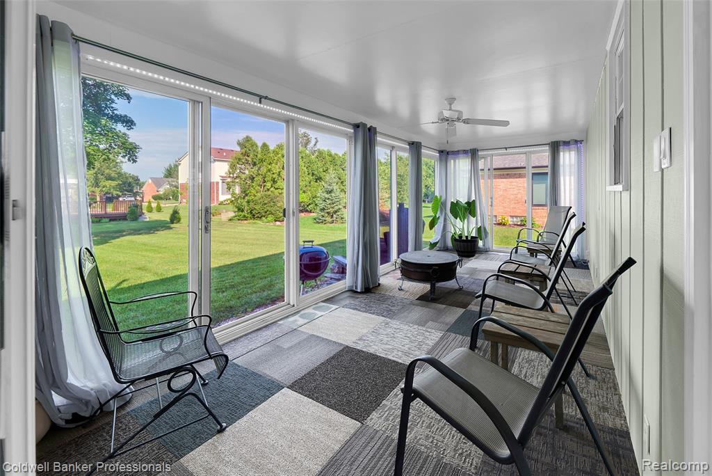 9539 Hillcrest Drive, Plymouth, MI 48170 — Photo 12