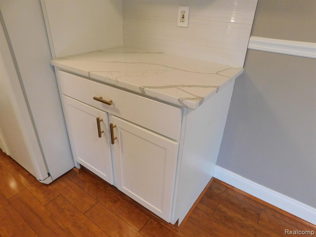 5606 DRAKE HOLLOW Drive W, West Bloomfield, MI — Photo 19