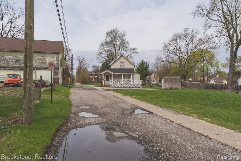 212 Sanderson Avenue, Pontiac, MI 48341 — Photo 24