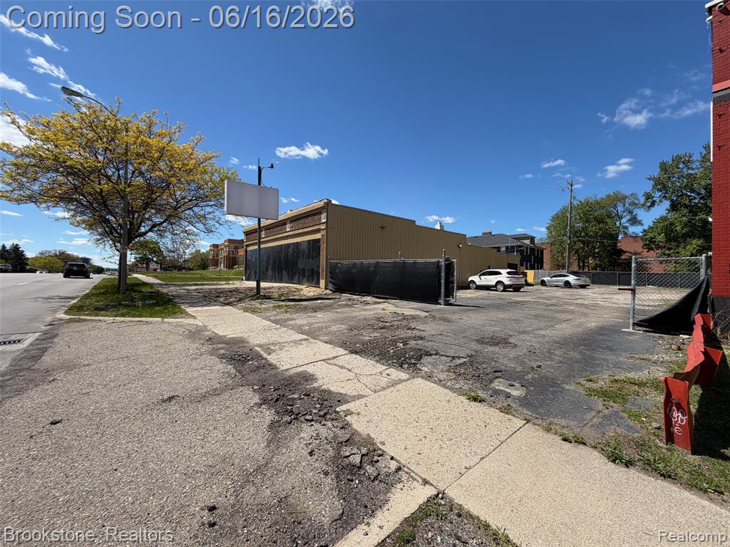 606 W Huron Street, Pontiac, MI 48341 — Photo 5