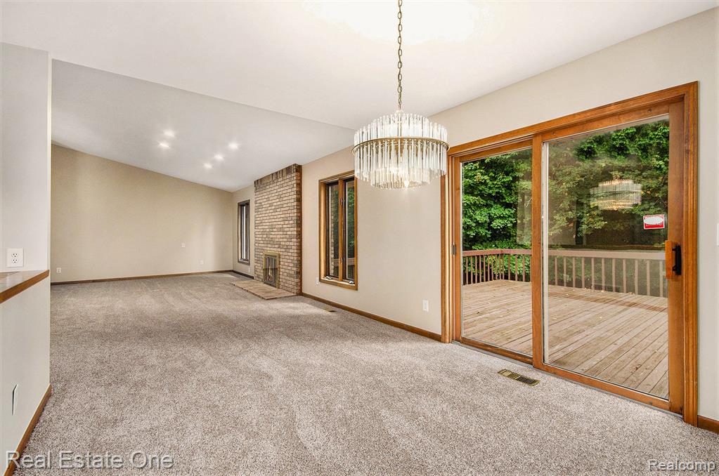 6281 Quaker Hill Drive, West Bloomfield, MI — Photo 10