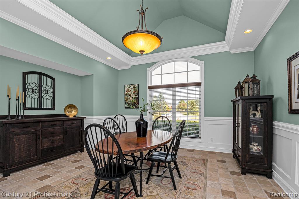 8242 Pine Hollow Court, Grand Blanc, MI 48439 — Photo 28