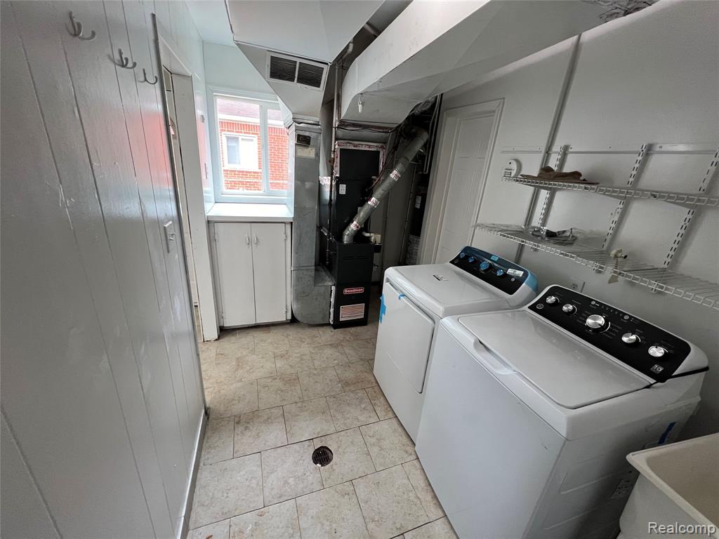 4696 Roosevelt Boulevard, Dearborn Heights, MI, 48125