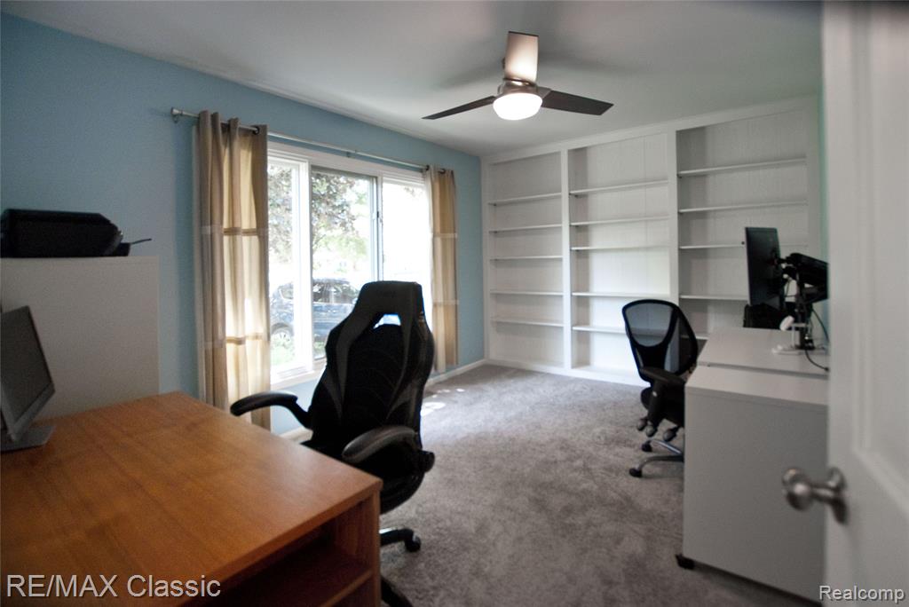 44500 Louvert Court, Novi, MI — Photo 10