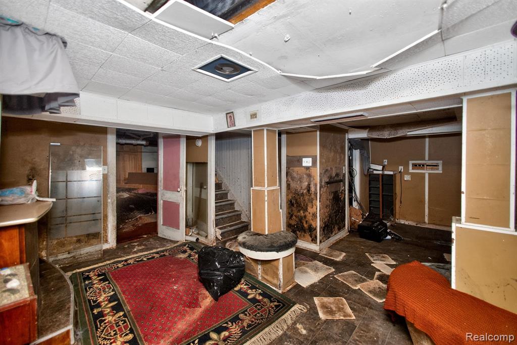2437 Longfellow Street, Detroit, MI 48206 — Photo 43