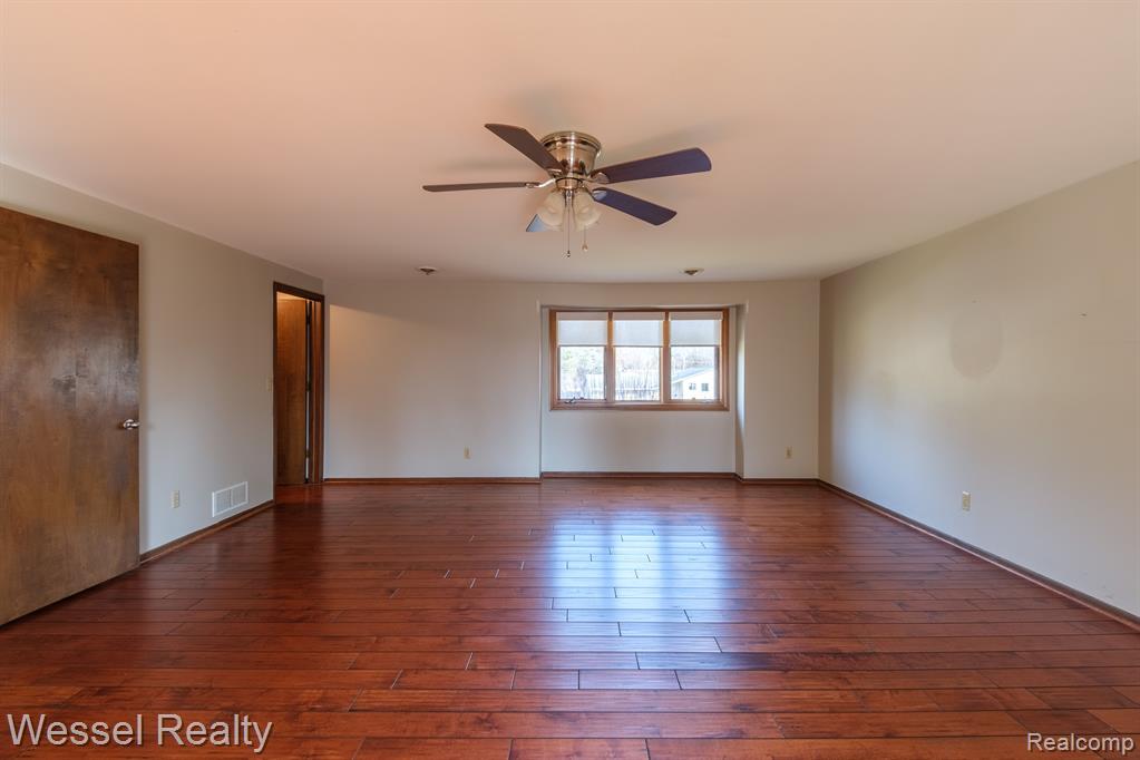 557 Green Cove Drive, Holly, MI 48442 — Photo 20