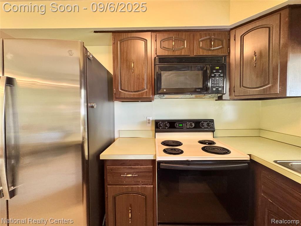 9915 Beech Daly Road, Taylor, MI 48180 — Photo 12