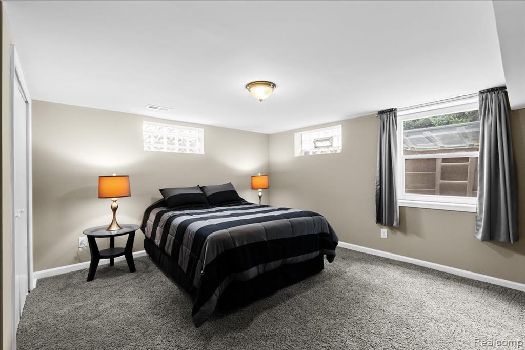 41840 E Ann Arbor Trail, Plymouth, MI 48170 — Photo 33