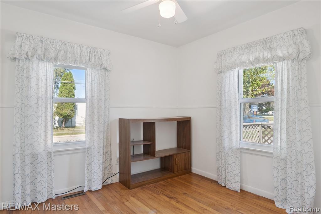 4401 Ziegler Street, Dearborn Heights, MI 48125 — Photo 14