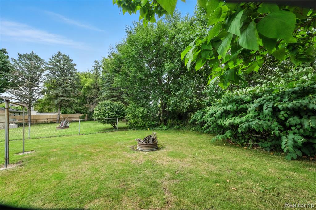 8093 Crapo Street, Swartz Creek, MI 48473 — Photo 24