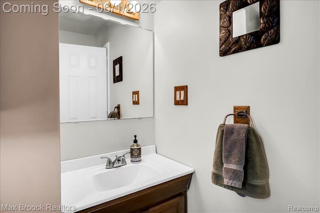8860 Rushside Drive, Pinckney, MI 48169 — Photo 18