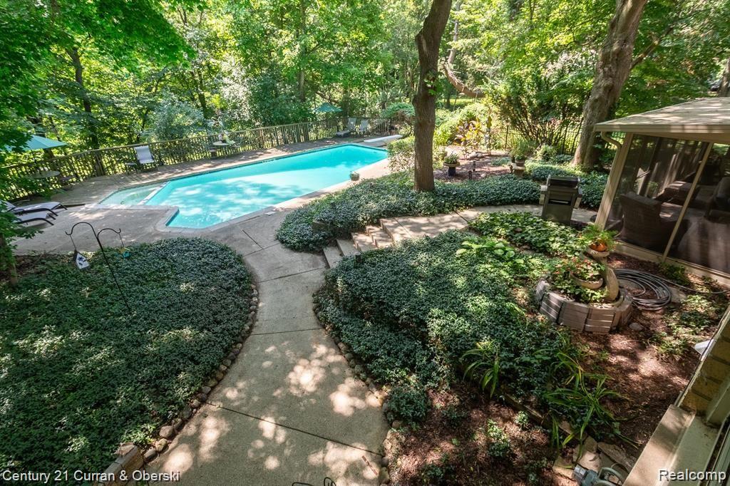 44253 CHEDWORTH Drive, Northville, MI 48167 — Photo 47