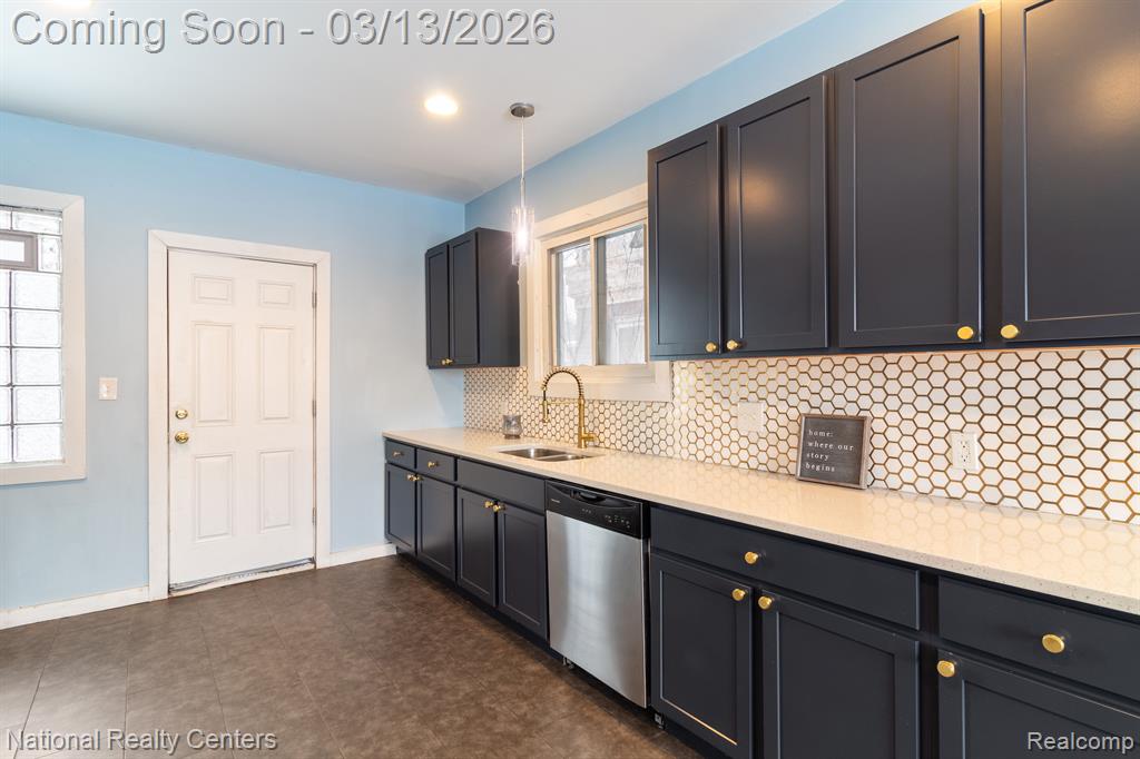 2544 ATKINSON Street, Detroit, MI 48206 — Photo 8